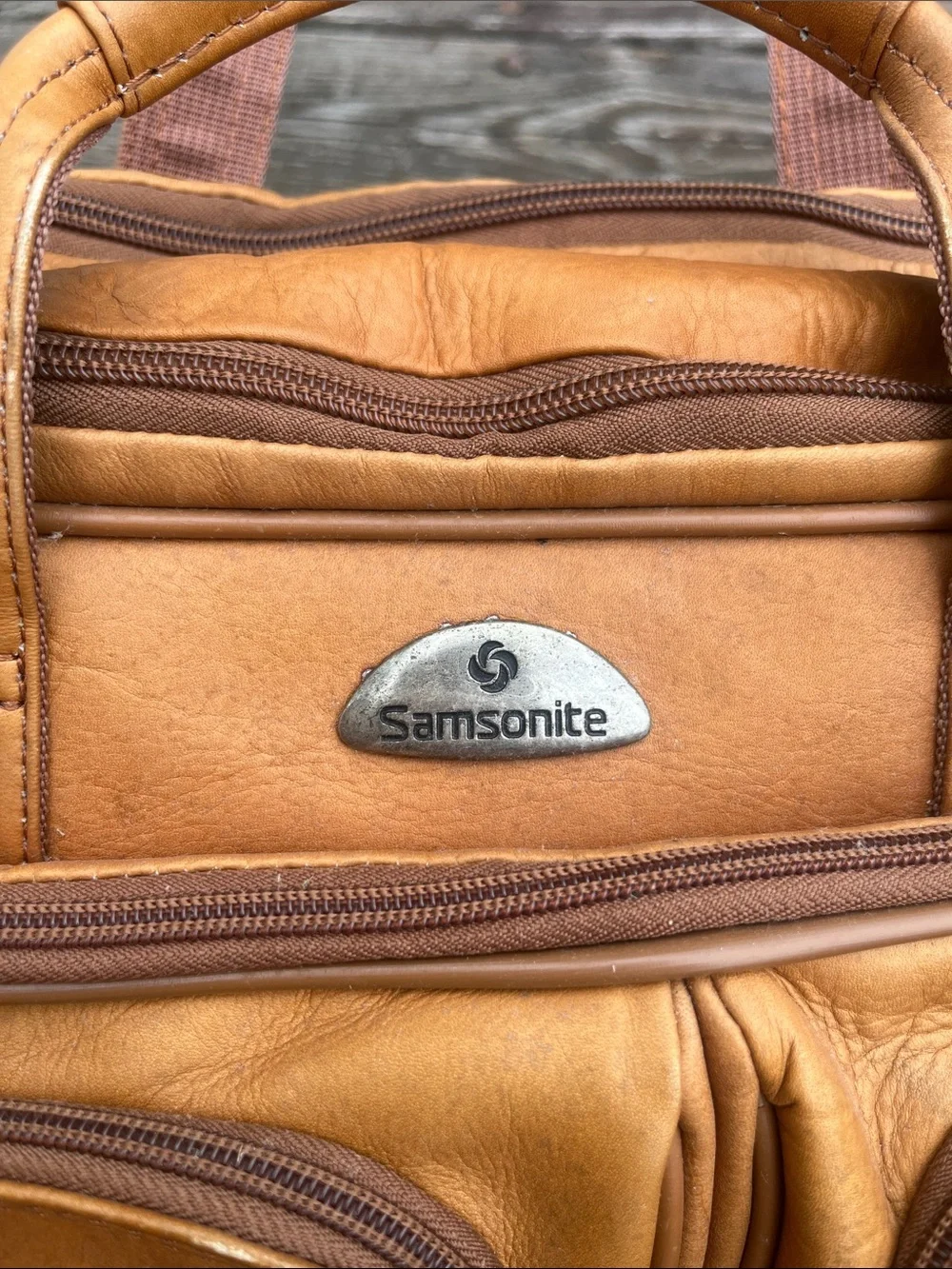 Samsonite Tan Full Grain Leather  Portfolio Briefcase Bag Versatile Messenger